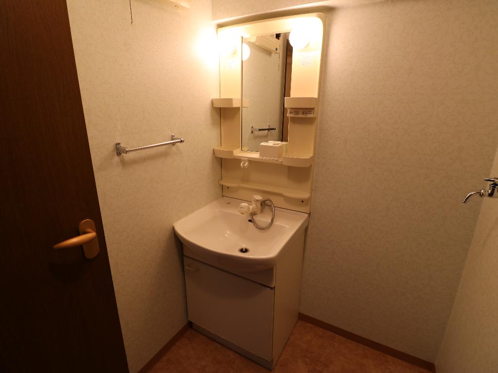 洗面設備　洗髪洗面化粧台