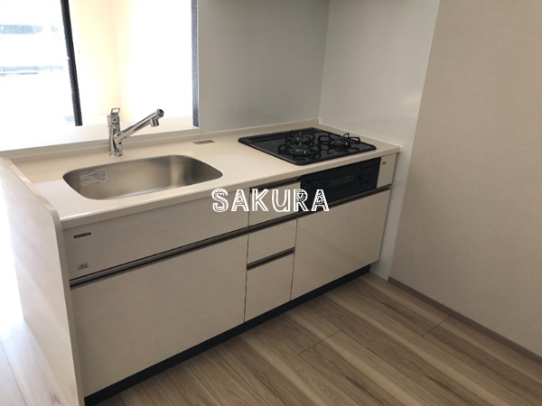 キッチン　広々使える快適な調理スペースです♪