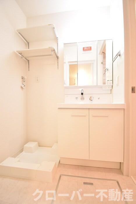 洗面設備　洗髪洗面化粧台・室内洗濯機置場