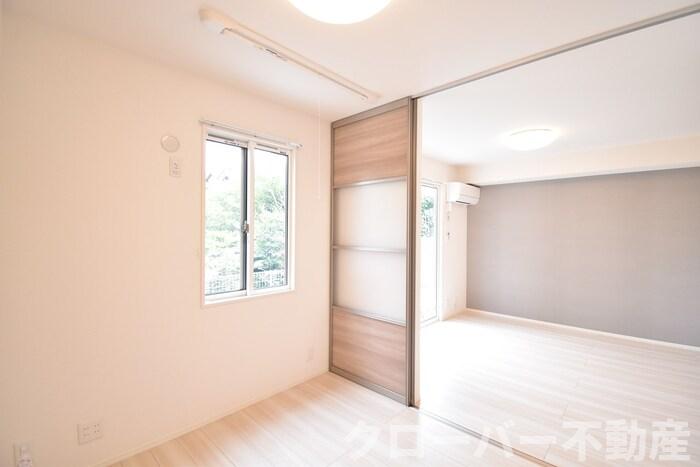 居室・リビング　洋室４．５帖 ＬＤＫ１０帖