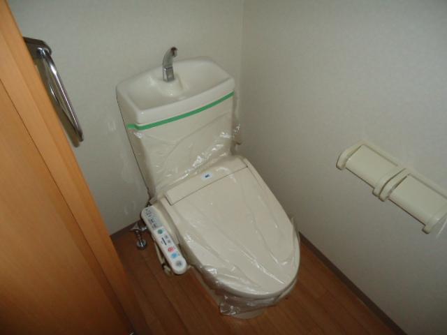 トイレ　シャワー付トイレ