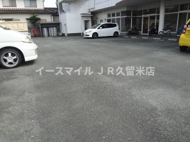 駐車場　カースペースがあります