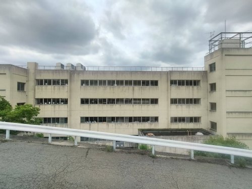 小学校　宝塚市立　中山台小学校（小学校）まで995m
