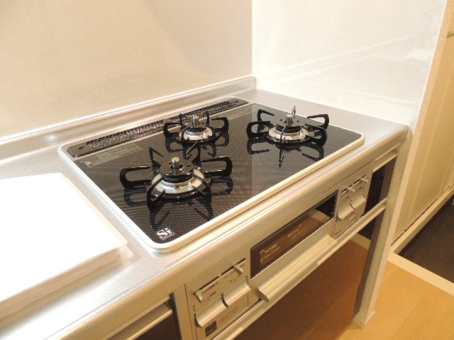 その他設備　3口コンロ