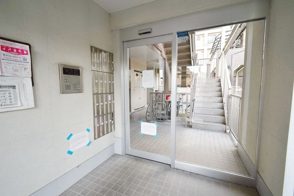 セキュリティ　エントランス