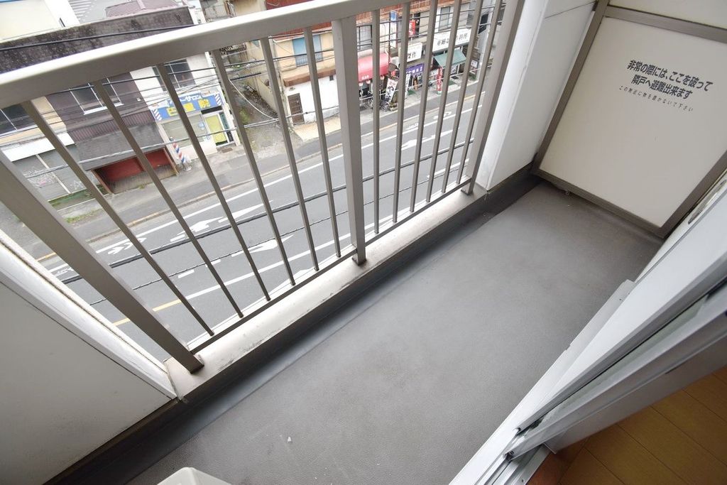 バルコニー　バルコニー