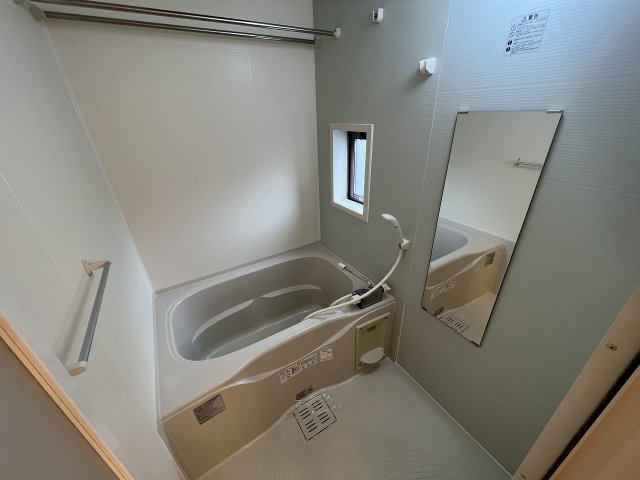 バス・シャワールーム　バストイレ別でおすすめです☆