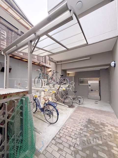 その他共有部分　屋根付き駐輪場が嬉しいです♪♪