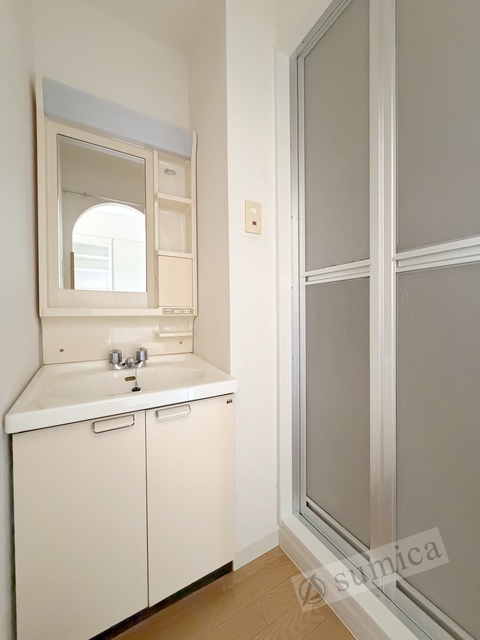 洗面設備　洗面脱衣所付き！独立洗面台が便利です♪♪