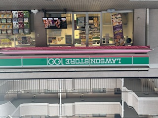 コンビニ　ローソンストアー（コンビニ）まで189m