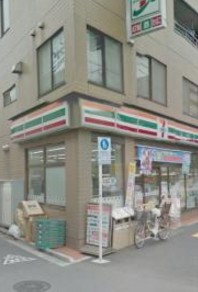 コンビニ　セブンイレブン墨田八広南店（コンビニ）まで60m