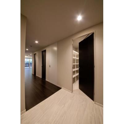 玄関　写真は同タイプ住戸です