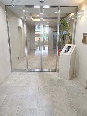 エントランス　★オートロック完備でセキュリティ面◎★