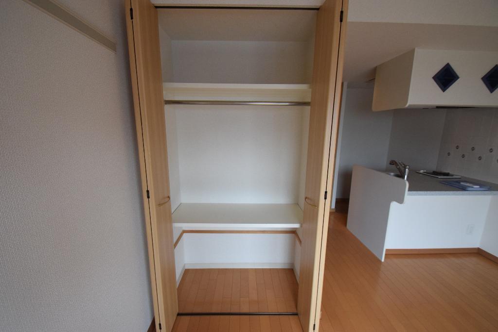 収納　クローゼット