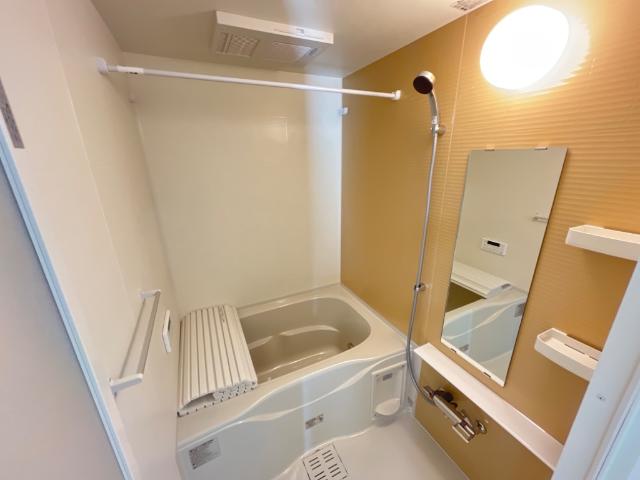 バス・シャワールーム　バス