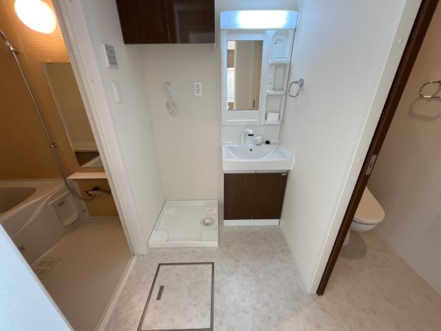 洗面設備　床フラット