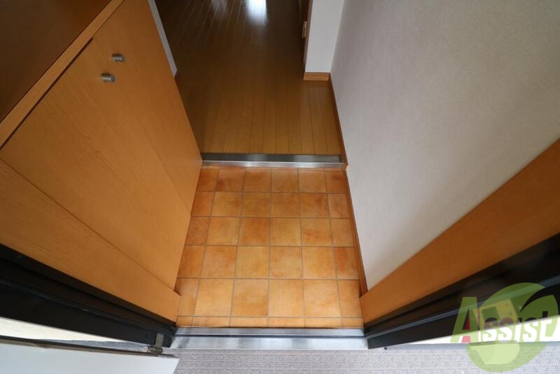 玄関　シューズボックス付きの玄関です。