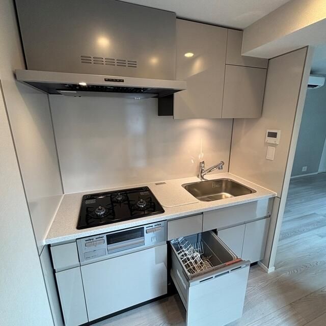 キッチン　同タイプ部屋　参考写真です