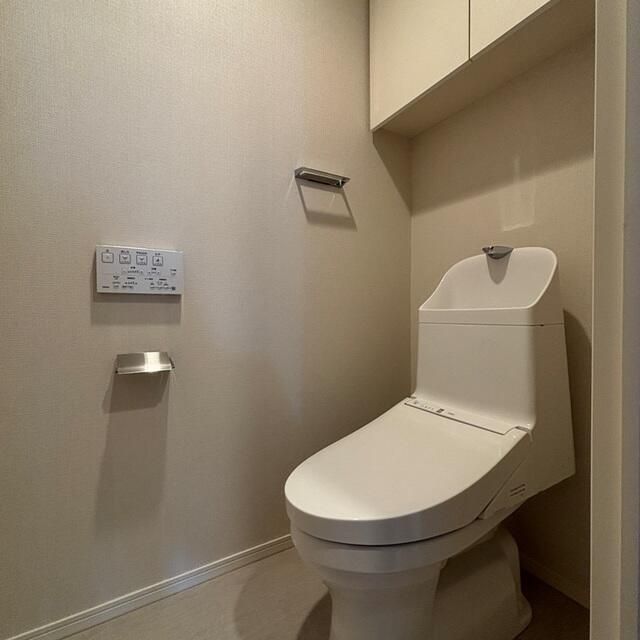 トイレ　同タイプ部屋　参考写真です