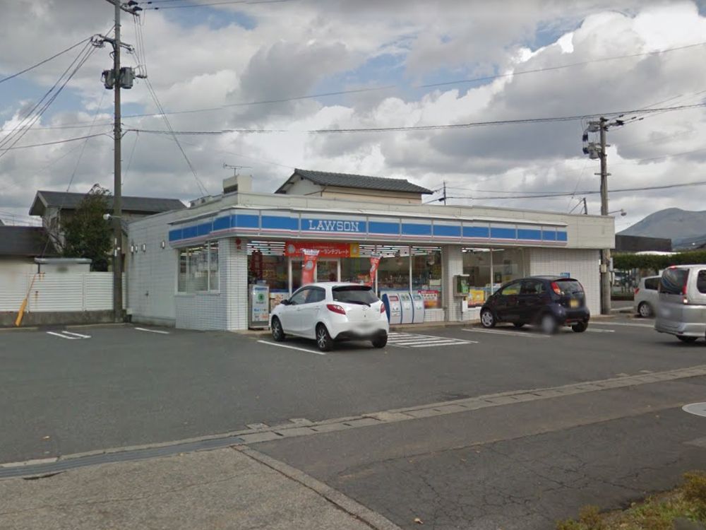 コンビニ　ローソン 大村植松三丁目店（コンビニ）まで742m