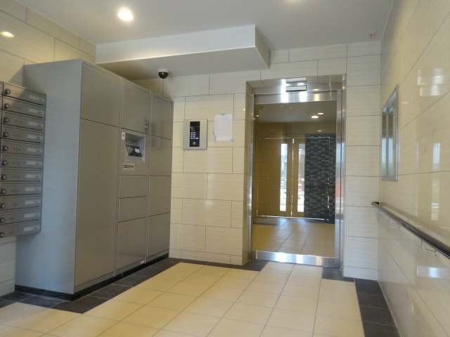 エントランス　エントランス