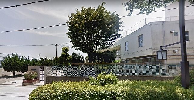 中学校　立川市立立川第六中学校（中学校）まで1957m