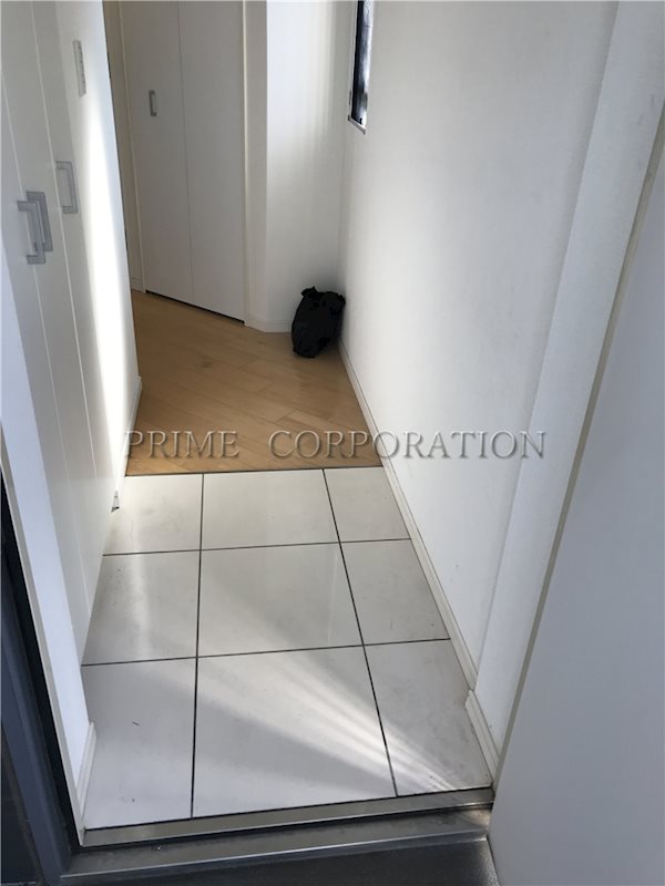 玄関　※参考写真※