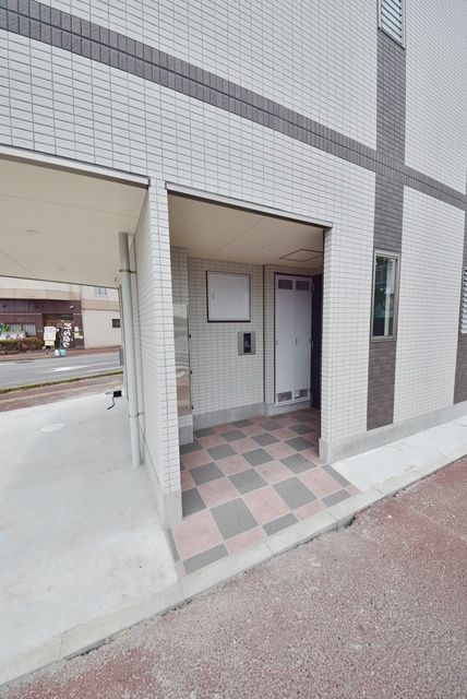 エントランス　お問合せはタウンハウジングまで！※現地待合わせ相談可能
