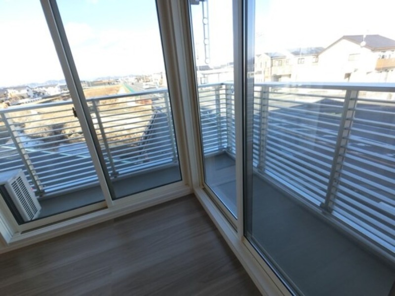 バルコニー　図面と現状に相違がある場合には現状を優先