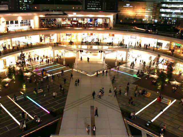 ショッピングセンター　ラゾーナ川崎プラザ（ショッピングセンター）まで3858m