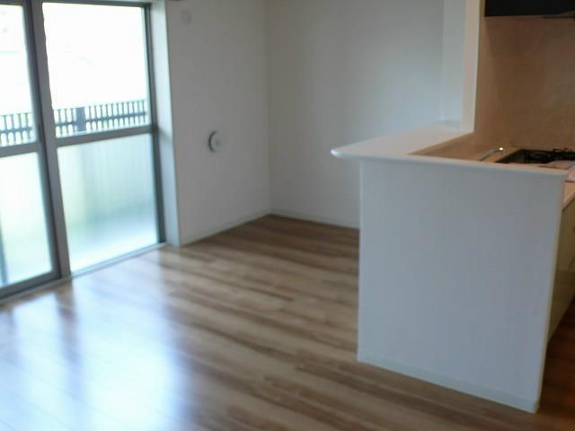 キッチン　※同建物別部屋参考写真