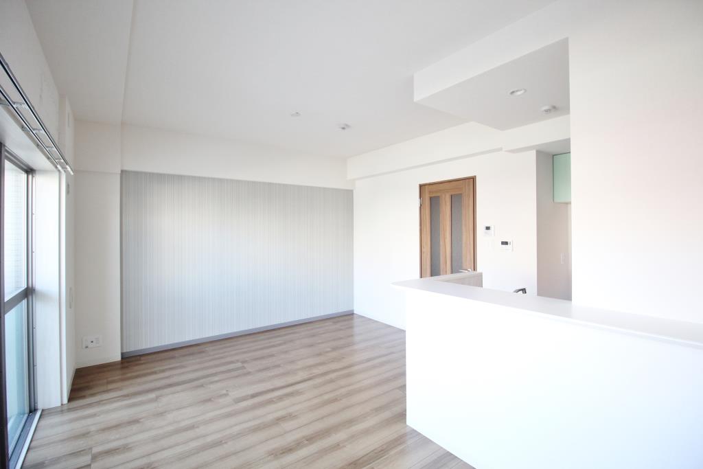 居室・リビング　※同建物別部屋参考写真