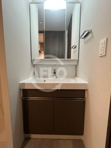 洗面設備　クレストコート堂島　独立洗面台