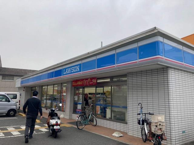 コンビニ　ローソン（コンビニ）まで519m