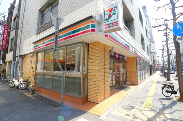 コンビニ　セブンイレブン高松瓦町2丁目店（コンビニ）まで96m