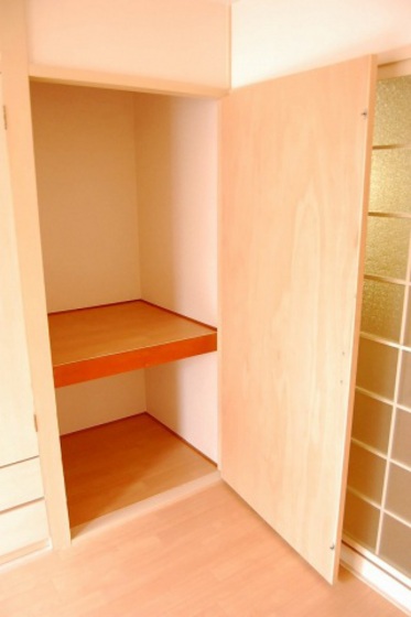 収納　※別部屋の写真です