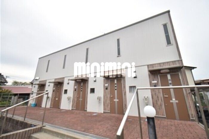 建物外観　人気のテラスハウス。１階と２階があなたのお部屋。