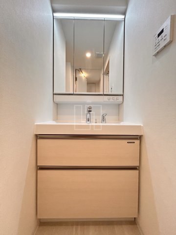 洗面設備　シーズンフラッツ梅田NORTH　独立洗面化粧台