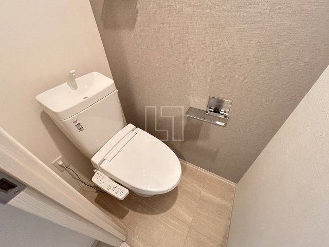 トイレ　シーズンフラッツ梅田NORTH　温水洗浄便座