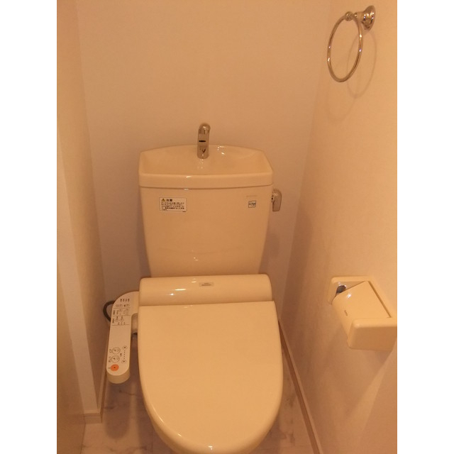 トイレ　モデルルーム写真