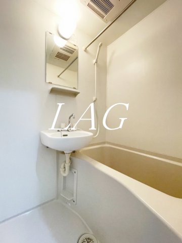 バス・シャワールーム　お風呂です。