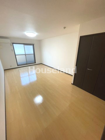 居室・リビング　ゆったり過ごせる居間です