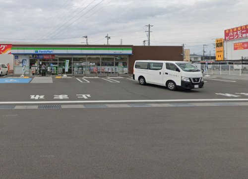 コンビニ　ファミリーマート 和歌山インター西店（コンビニ）まで759m