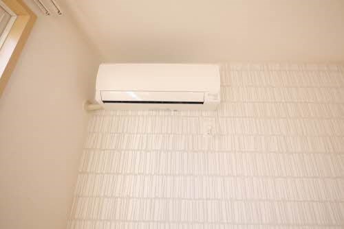 その他設備　※別号室の写真です。エアコンもついています