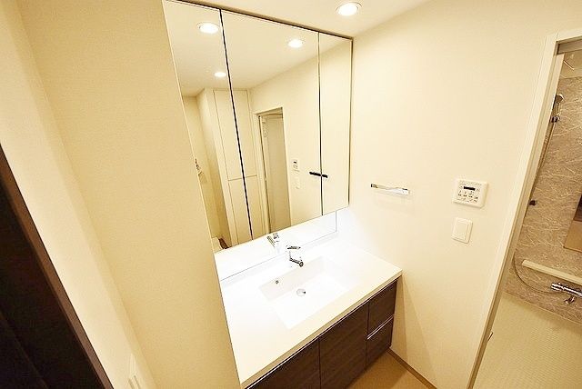 洗面設備　参考写真