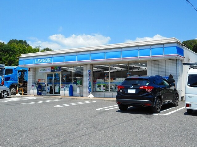 コンビニ　ローソン（コンビニ）まで958m