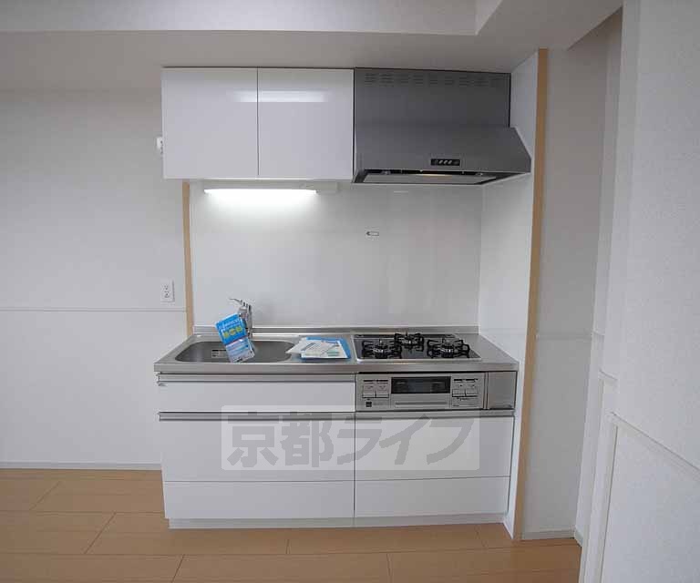 キッチン　システムキッチン搭載です。