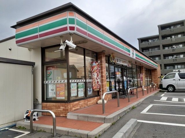 コンビニ　セブンイレブン（コンビニ）まで600m