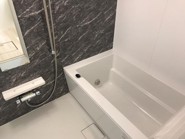 バス・シャワールーム　バス