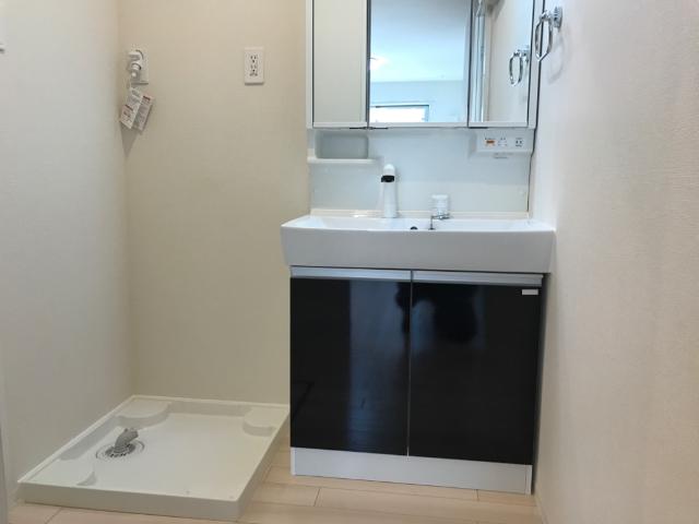 洗面設備　洗髪洗面化粧台